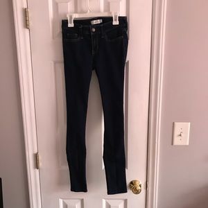 Hollister dark wash jeans size 00 short